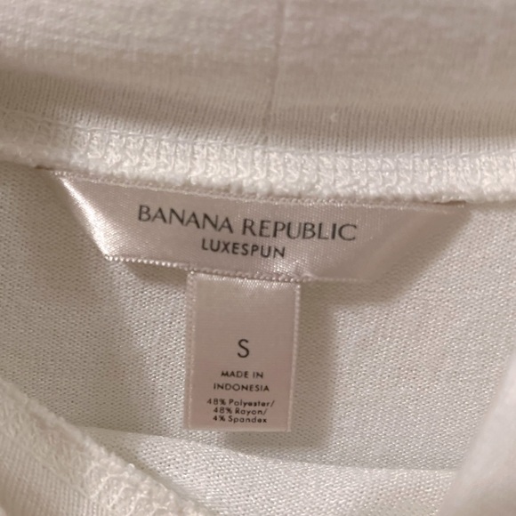 Banana Republic Color-block Lightweight Turtleneck - Picture 3 of 3